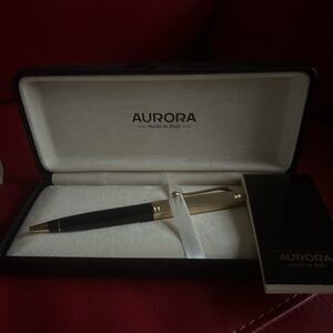Aurora Black and Gold Pen